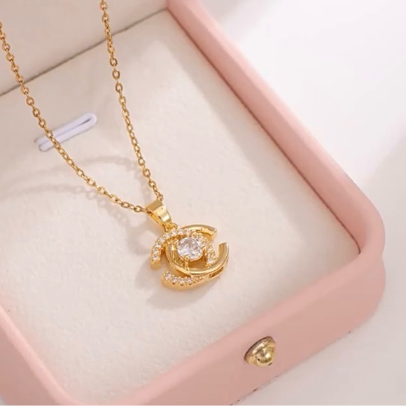 C-shaped necklace, Stainless Steel - Picture 2 of 3